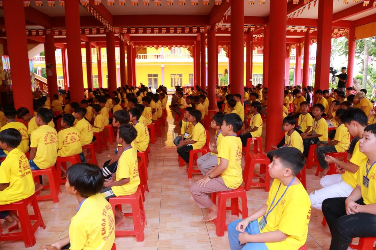ngoi trang nghiem